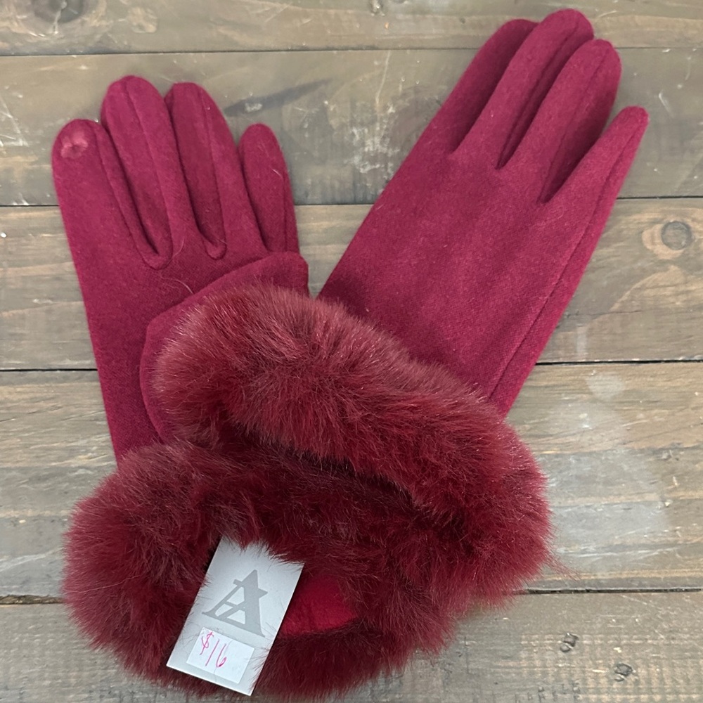 Elegant Burgundy Fur-Trimmed Gloves